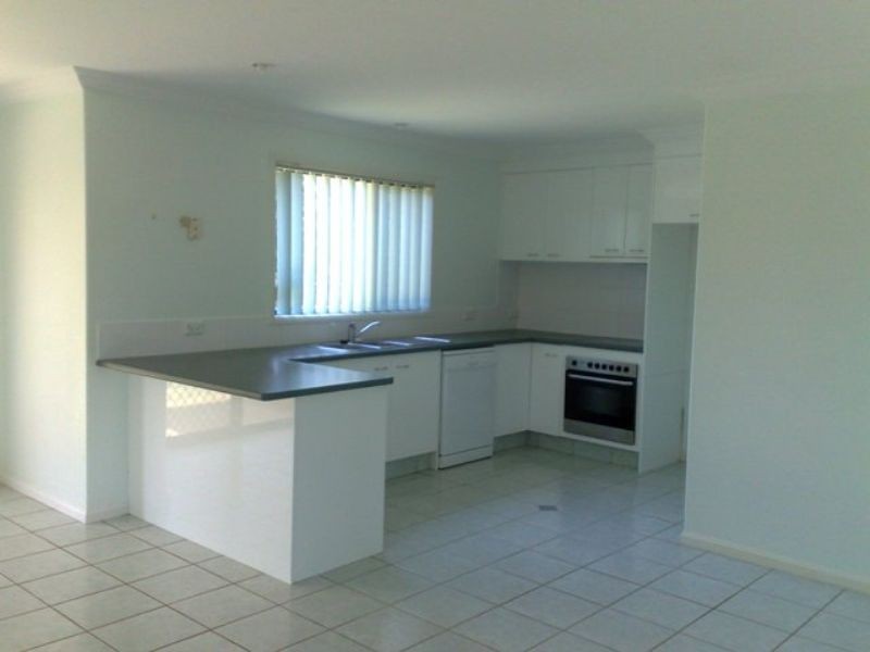 109 School of Arts Road, Redland Bay QLD 4165