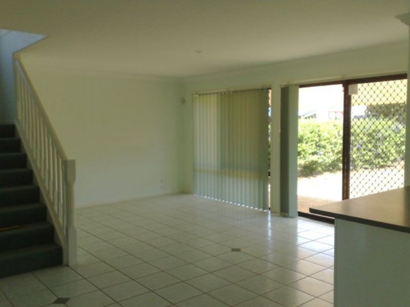 109 School of Arts Road, Redland Bay QLD 4165