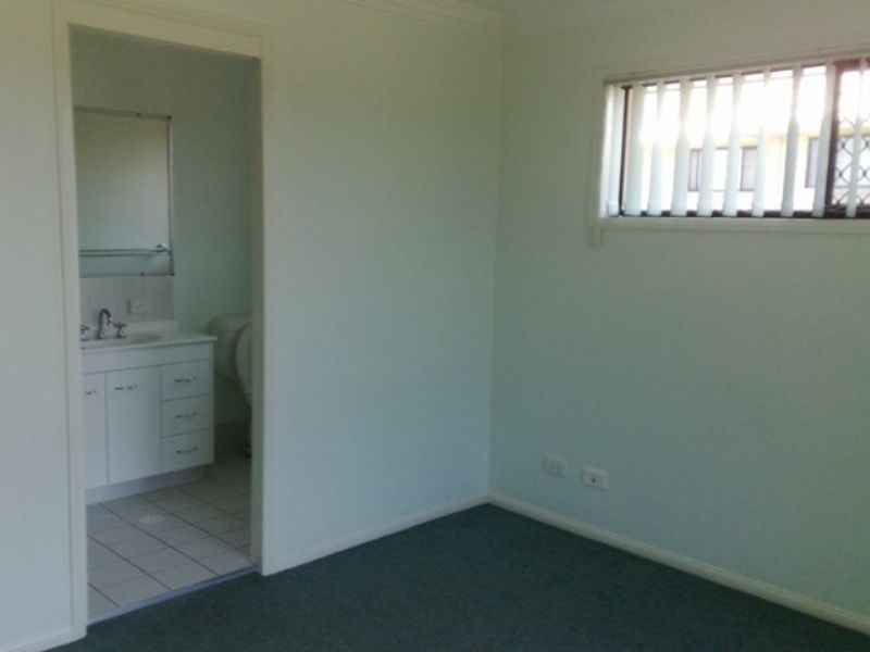 109 School of Arts Road, Redland Bay QLD 4165