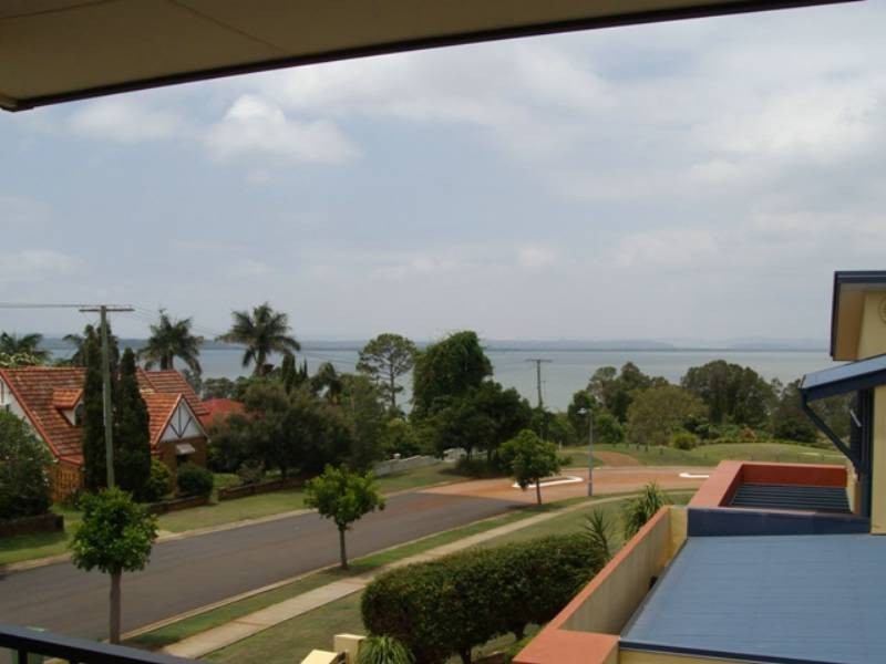 109 School of Arts Road, Redland Bay QLD 4165