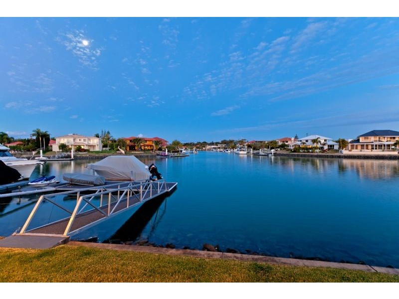 8 Piermont Place, Raby Bay QLD 4163