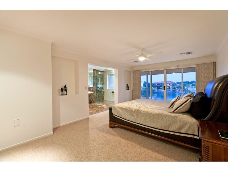 8 Piermont Place, Raby Bay QLD 4163