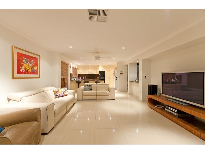 8 Piermont Place, Raby Bay QLD 4163