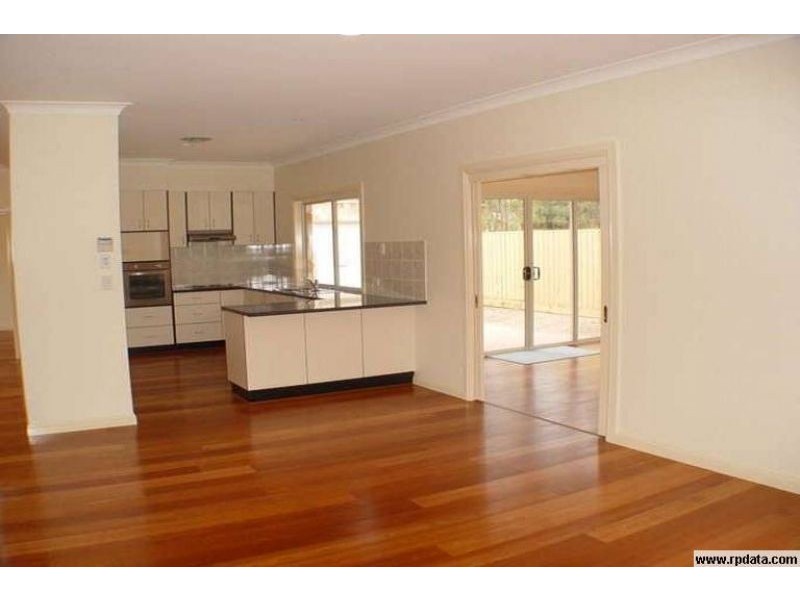 1 Casey Close, Ormiston QLD 4160