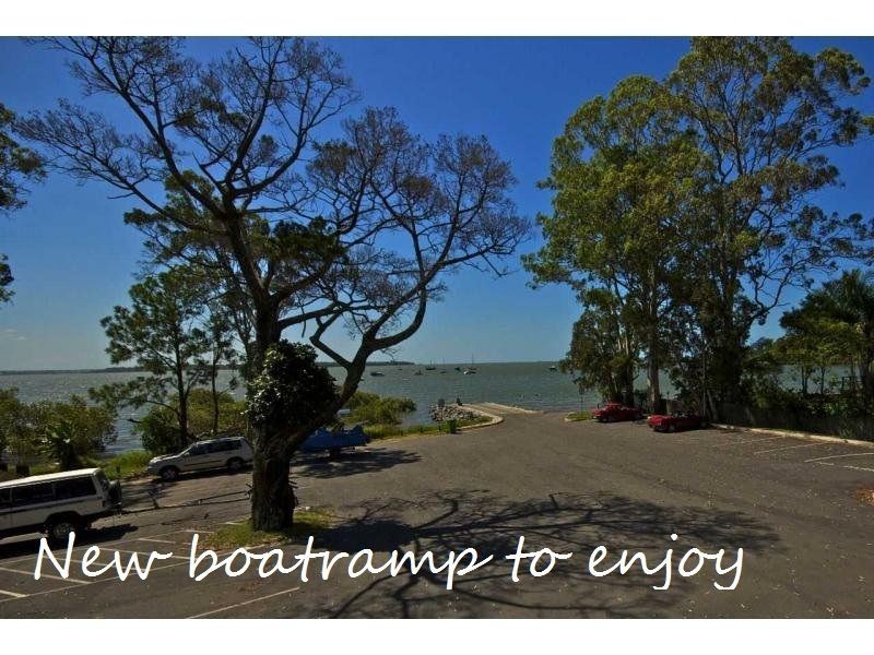 15 Kim Crescent, Macleay Island QLD 4184