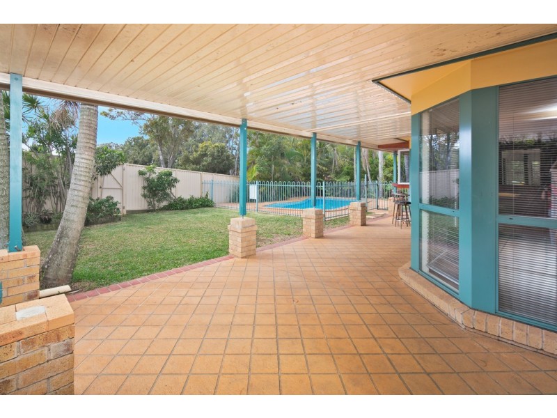 17 Burbank Road, Birkdale QLD 4159