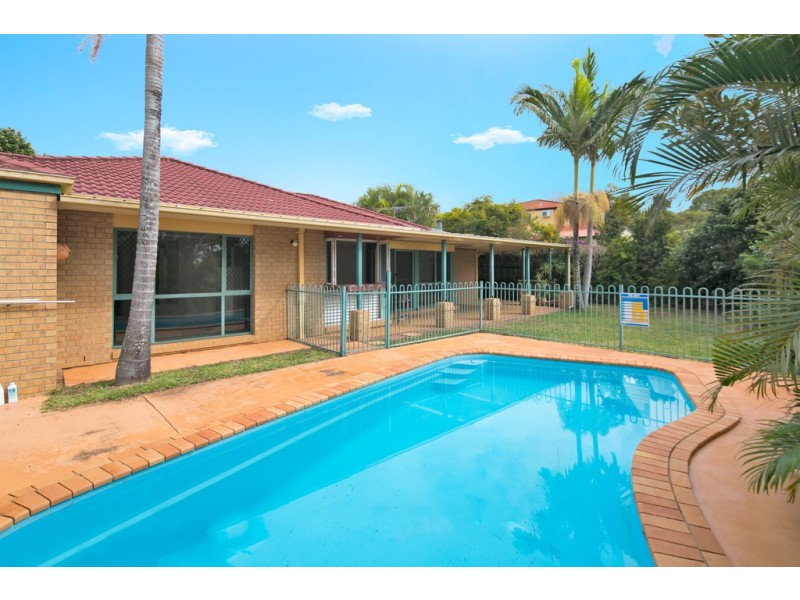 17 Burbank Road, Birkdale QLD 4159