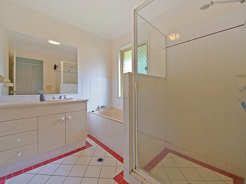 5 Chatsworth Circuit, Capalaba QLD 4157