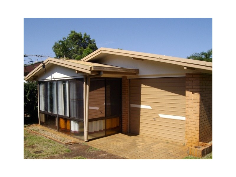 11 Shamrock Street, Ormiston QLD 4160