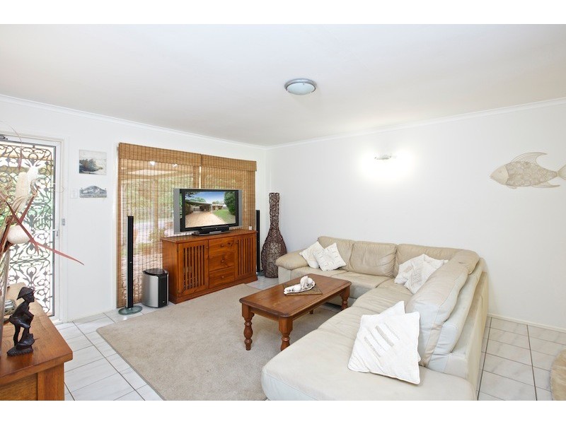 203 Waterloo Street, Cleveland QLD 4163