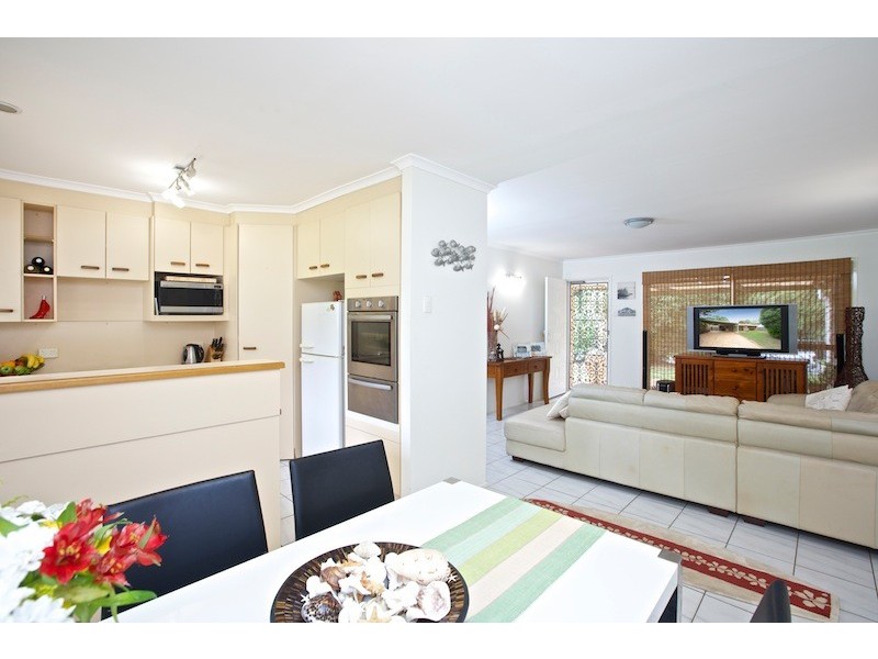 203 Waterloo Street, Cleveland QLD 4163