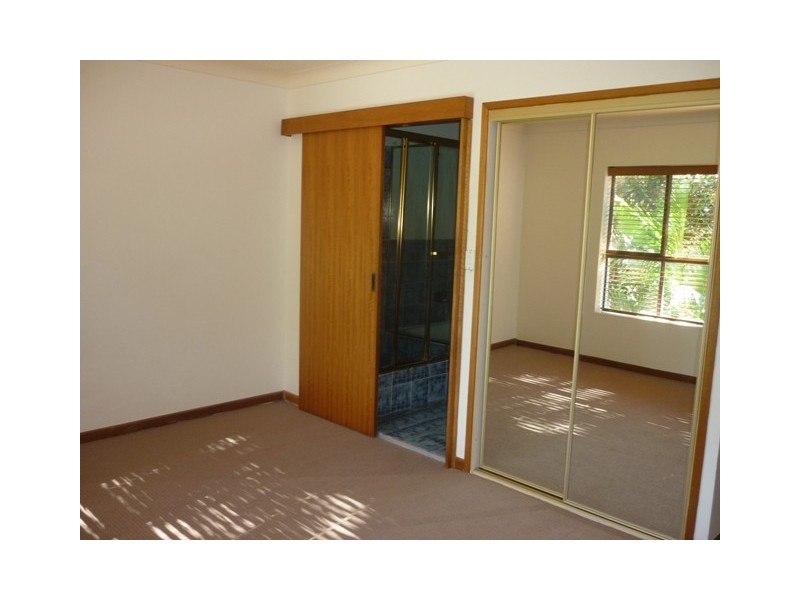 2/11-15 Wharf Street, Cleveland QLD 4163