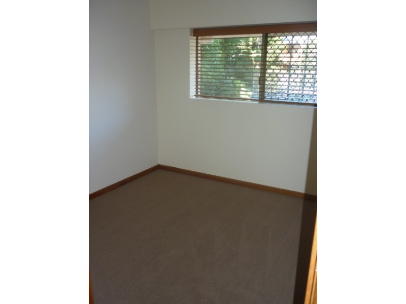 2/11-15 Wharf Street, Cleveland QLD 4163