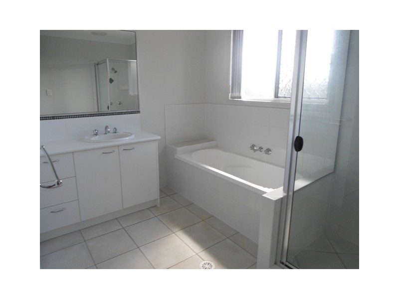 40 Brookvale Drive, Victoria Point QLD 4165