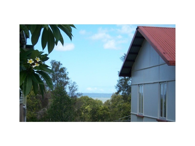 147 Passage Street, Cleveland QLD 4163