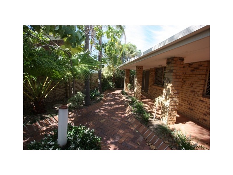 11 captains court, Raby Bay QLD 4163