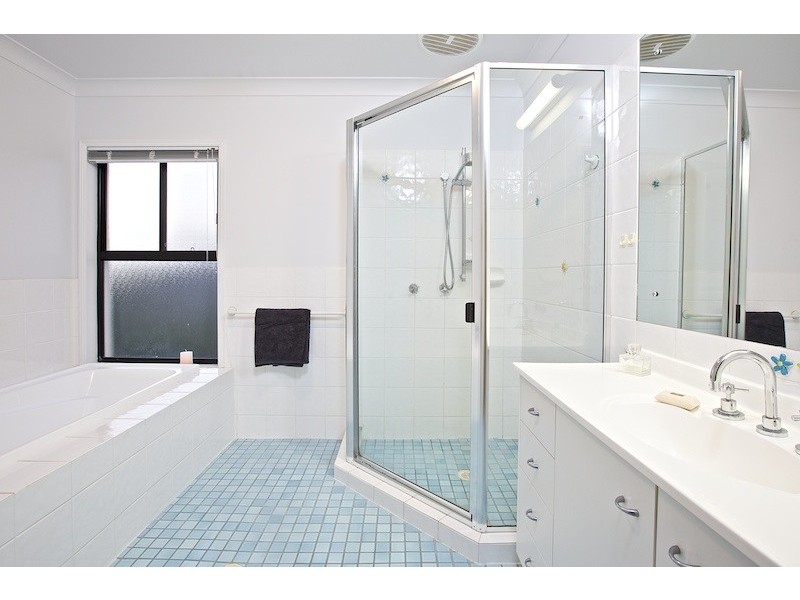 26-28 Cleary Street, Cleveland QLD 4163