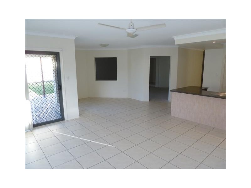 11 St Clair Court, Redland Bay QLD 4165