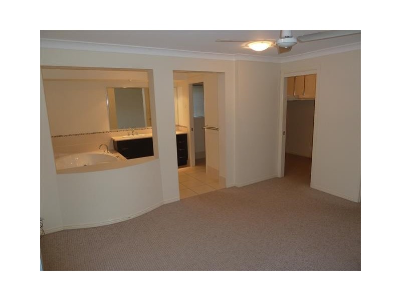 11 St Clair Court, Redland Bay QLD 4165