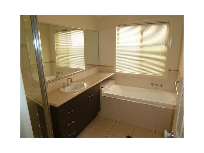 11 St Clair Court, Redland Bay QLD 4165