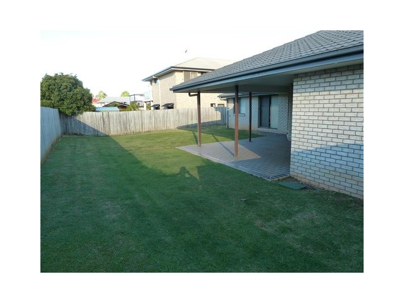 11 St Clair Court, Redland Bay QLD 4165