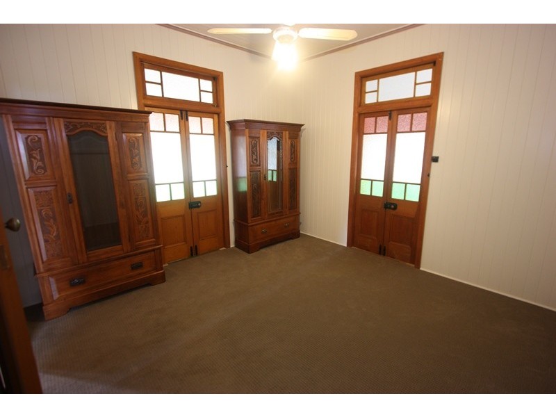 107 Passage Street, Cleveland QLD 4163