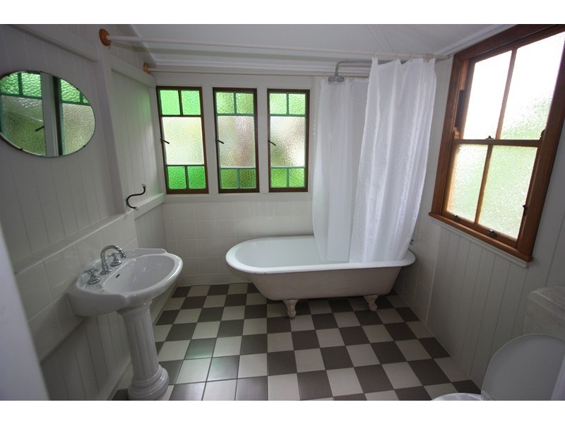 107 Passage Street, Cleveland QLD 4163