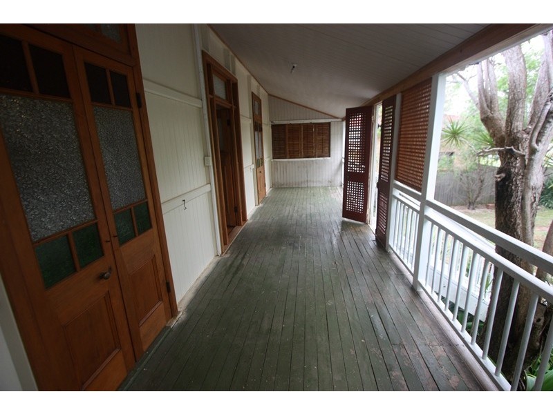 107 Passage Street, Cleveland QLD 4163