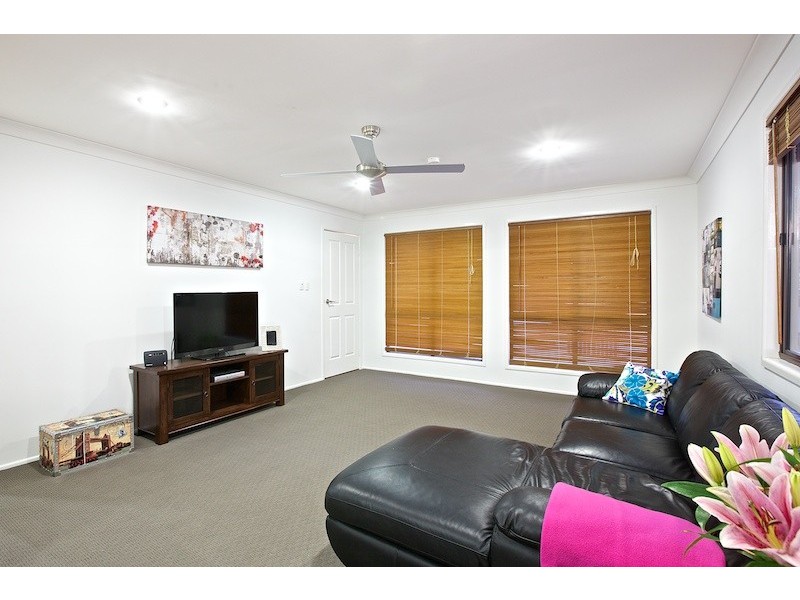 57 Cavell Street, Birkdale QLD 4159