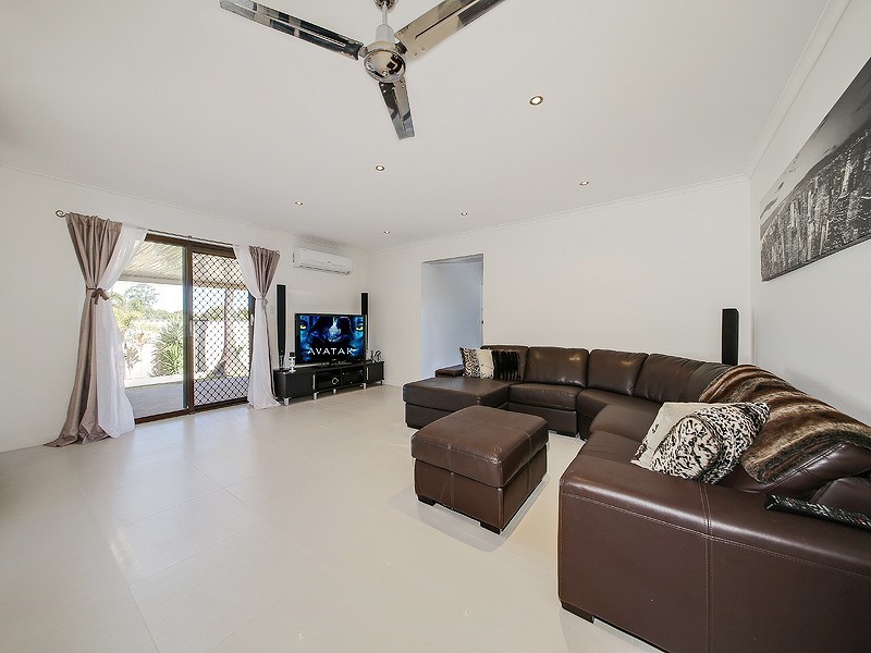 2 Weldon Street, Birkdale QLD 4159