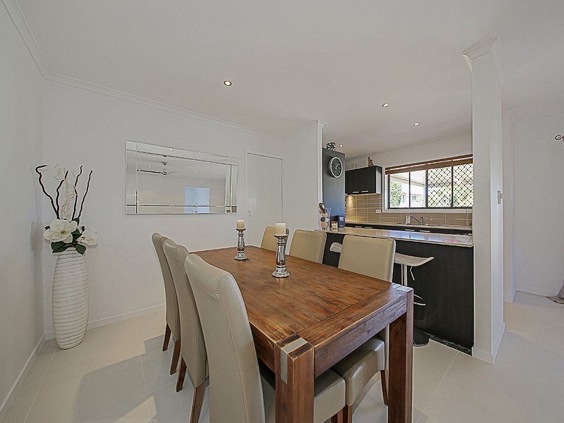 2 Weldon Street, Birkdale QLD 4159