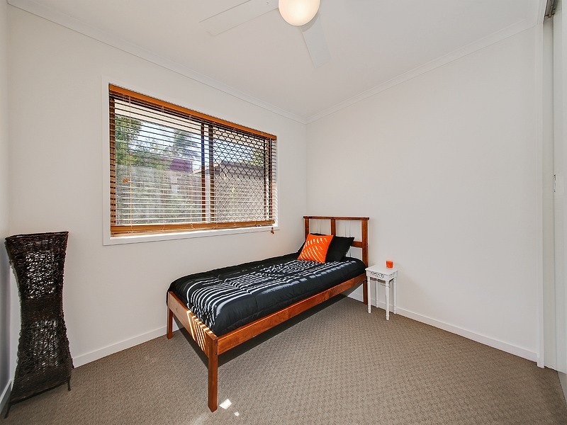 2 Weldon Street, Birkdale QLD 4159