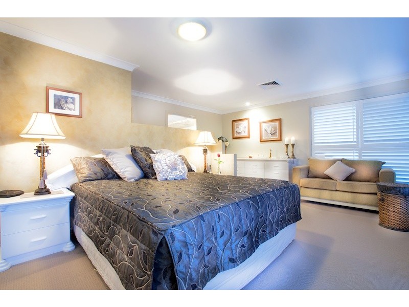 House 11, 16 Anchorage Drive, Raby Bay QLD 4163