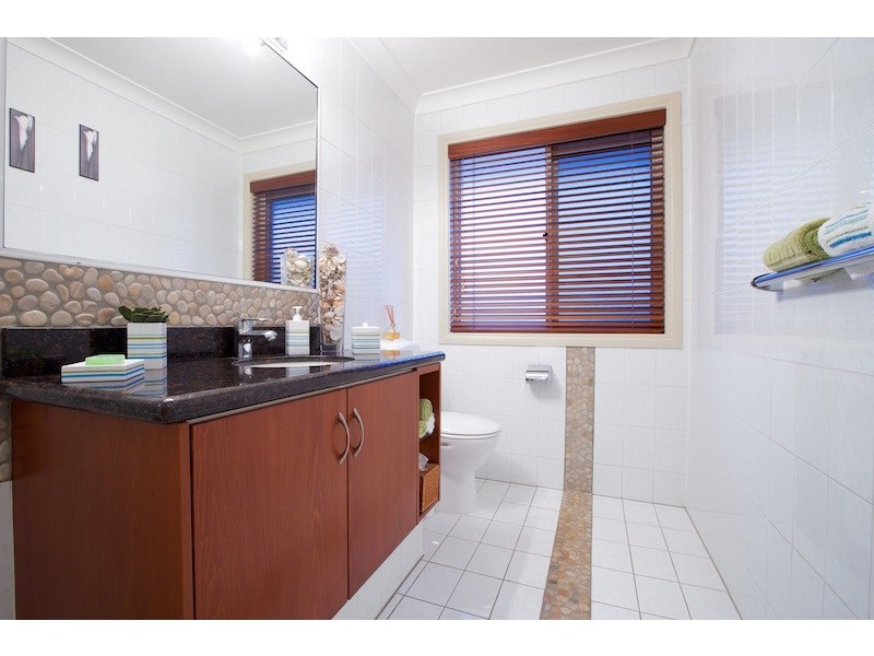 House 11, 16 Anchorage Drive, Raby Bay QLD 4163