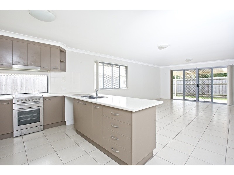 11 Brookvale Drive, Victoria Point QLD 4165