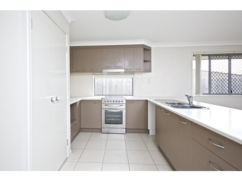 11 Brookvale Drive, Victoria Point QLD 4165