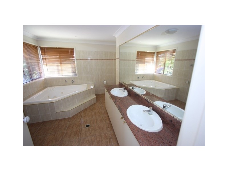 25 Thornlands Road, Thornlands QLD 4164