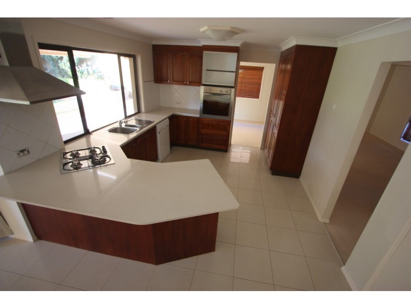 8 Sophie Court, Wellington Point QLD 4160