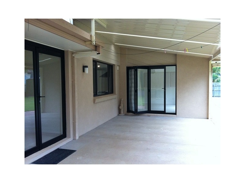 8 Sophie Court, Wellington Point QLD 4160
