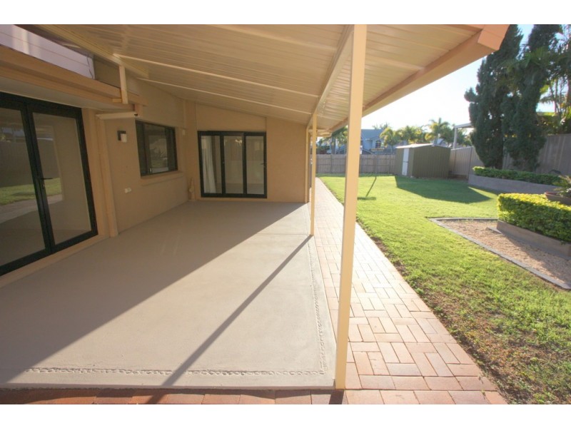 8 Sophie Court, Wellington Point QLD 4160