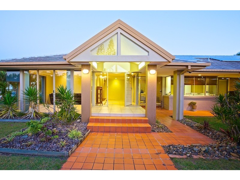 17 Anchorage Drive, Raby Bay QLD 4163