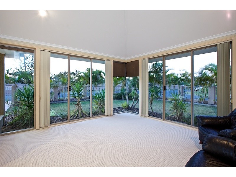 17 Anchorage Drive, Raby Bay QLD 4163