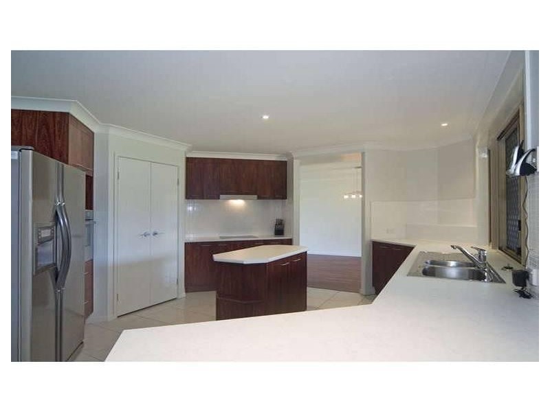 1 Tanya Court, Wellington Point QLD 4160