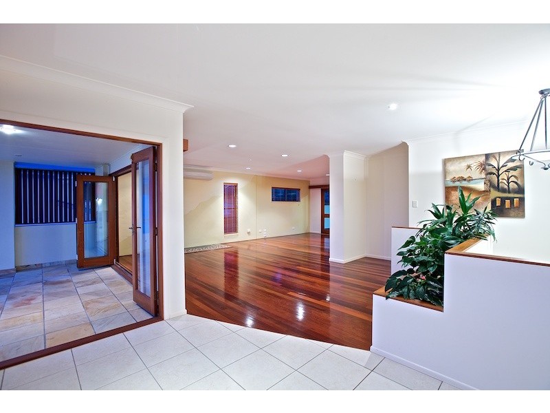 12 Outlook Parade, Ormiston QLD 4160