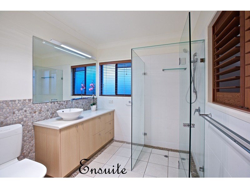 12 Outlook Parade, Ormiston QLD 4160