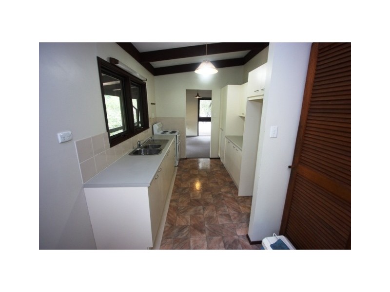 41 Vine Street, Redland Bay QLD 4165