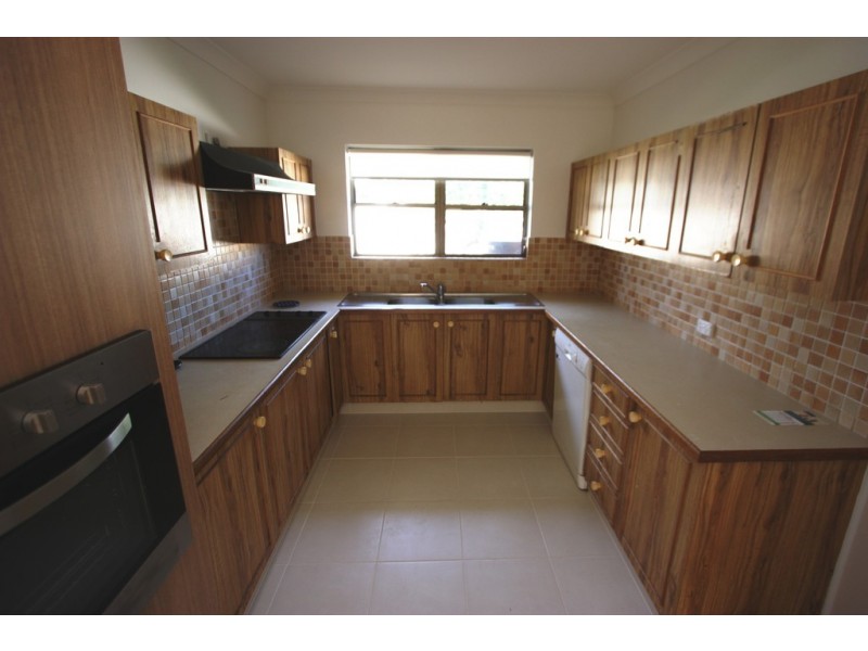 13 Angela Crescent, Cleveland QLD 4163