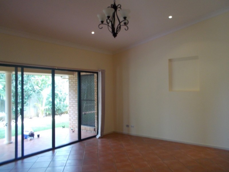 27 Juanita Street, Birkdale QLD 4159