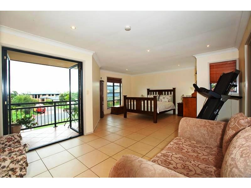 27 Juanita Street, Birkdale QLD 4159