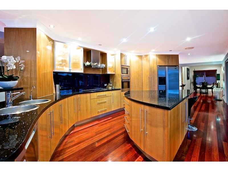 14 Carling Court, Raby Bay QLD 4163
